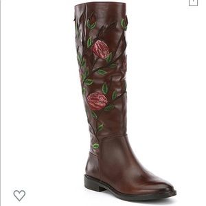 Gianni Bini embroidered boots